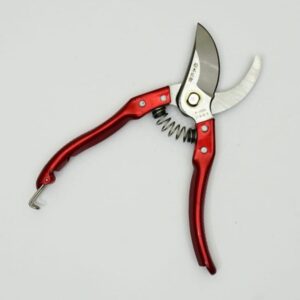 Hand cutter