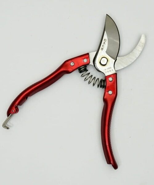 Hand cutter